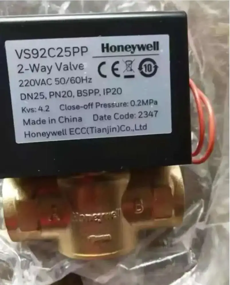 

Honeywell VS92C25PP нормально закрытый электрический двуходовой клапан VS92C20PP электромагнитный водяной клапан