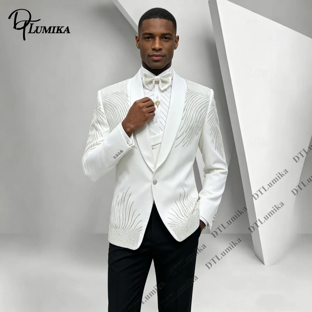 Tailored Men Tuxedo Suit 3 Piece Suit Silver Rhinestone Feather Pattern Shawl Lapel Blazer Vest Pants Luxury Groom Formal Wear