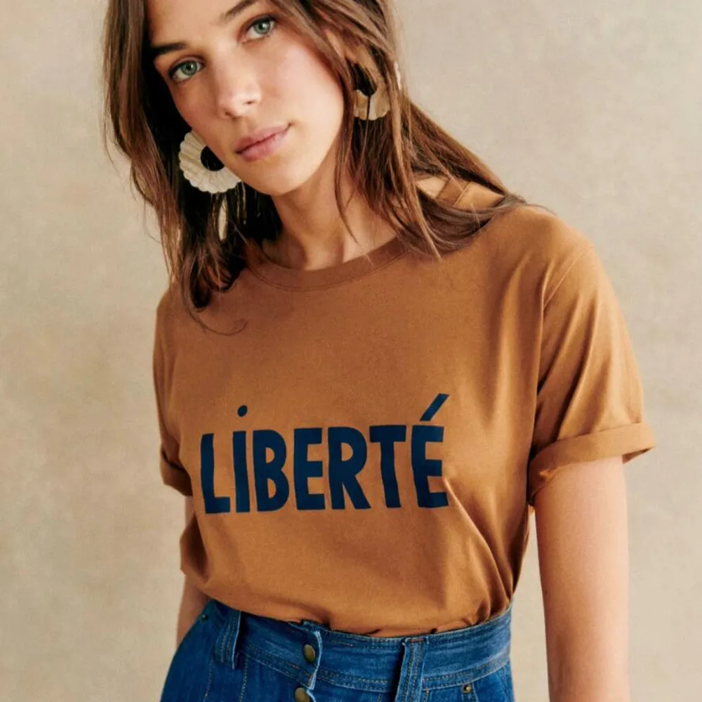 Été nouveau Style Vintage français lettres impression marron t-shirts femme à manches courtes Chic hauts en vrac coton t-shirts occasionnels