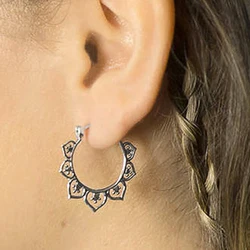 Huitan Bohemia Style Hoop Earrings for Women Metal Silver Color Flower Shaped Fancy Earrings Daily Wear Vocation Female Jewelry