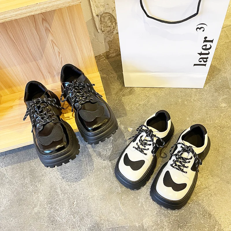 2022 novo nicho bonito sapatos cabeça quadrada fundo grosso pequenas sapatos de couro feminino japonês estilo universitário retro esportes rendas-up sapatos