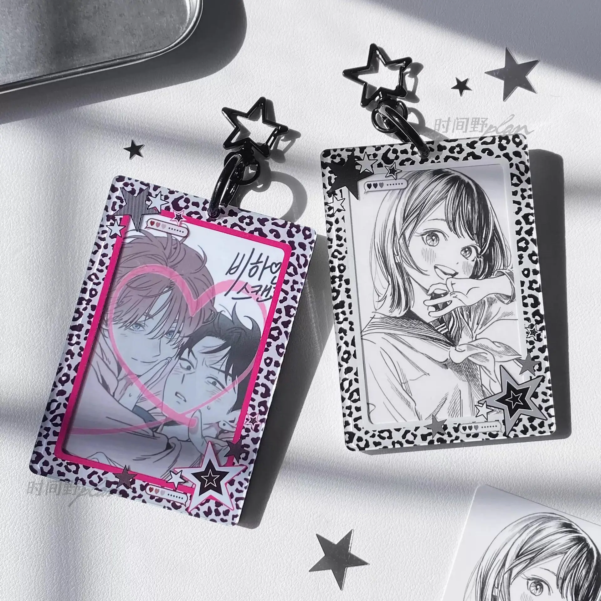 Alternative Style Leopard Print Star Acrylic 3-Inch Photocard Holder, Instant Photo Storage and Display Case for Fans