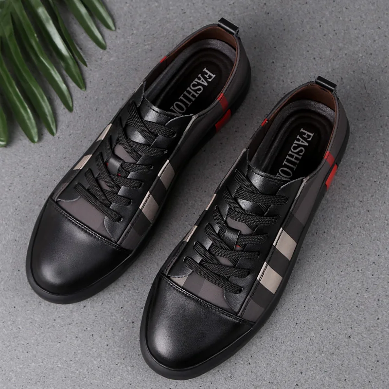 

Outdoor Light Men's Shoes Vulcanized Shoes Fashion Soft Canvas Shoes Breathable Flat Anti-slip Wear-resistant New Walking Shoes