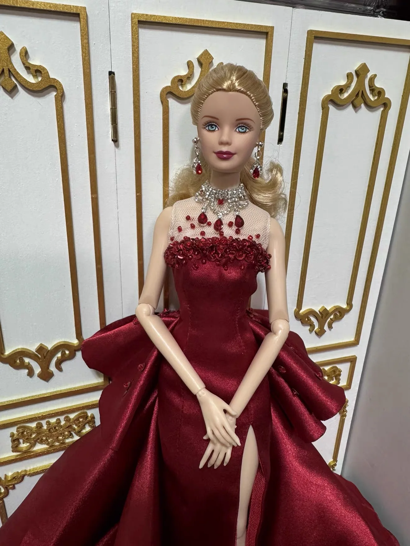 Vestido de cola de pez de satén con lentejuelas clásicas rojas de diseño único, vestido de noche de lujo para muñeca de supermodelo 1/6, accesorios de ropa para muñeca de 30cm