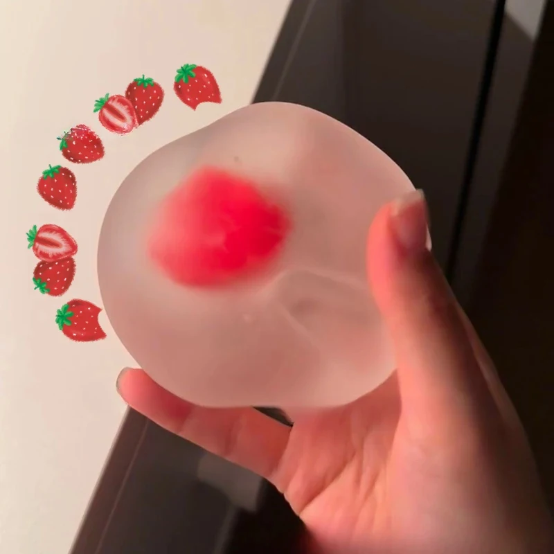 Mochi de Fresa de Rebote Lento para Apretar | Juguete para Aliviar el Estrés y Calmar el Estado de Ánimo, Regalo Perfecto