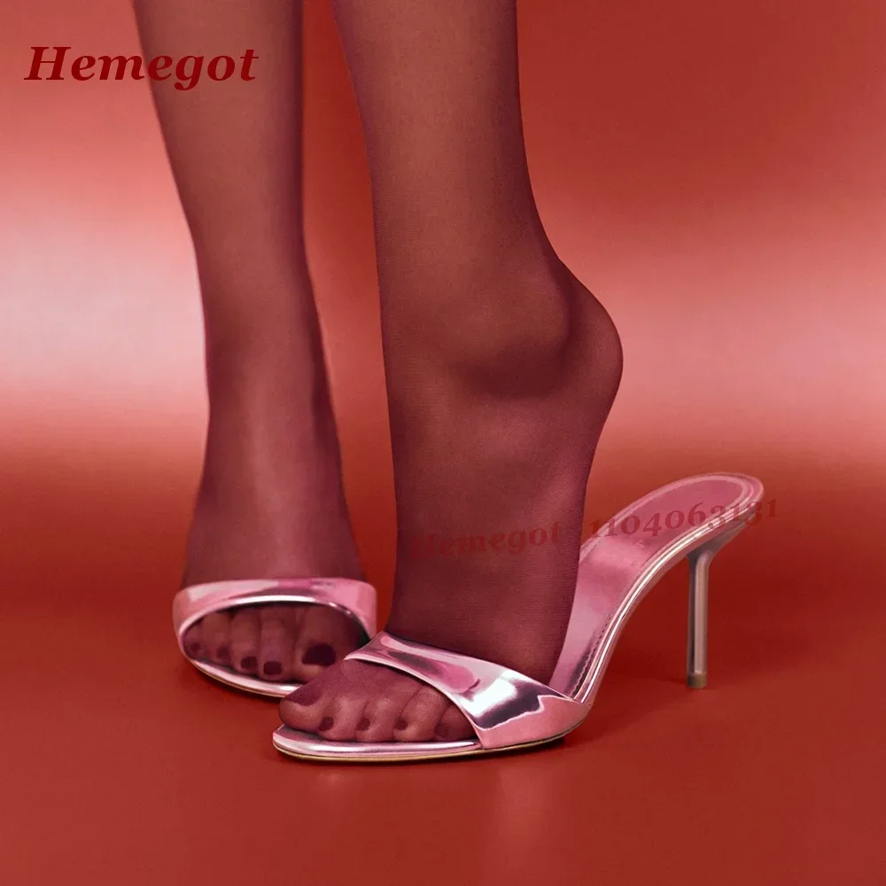 

Глянцевые женские сабо с открытым носком и одним ремешком, телесные розовые шлепанцы на шпильке, летние уличные 2026, новые однотонные туфли без шнуровки для вечеринок, пикантные