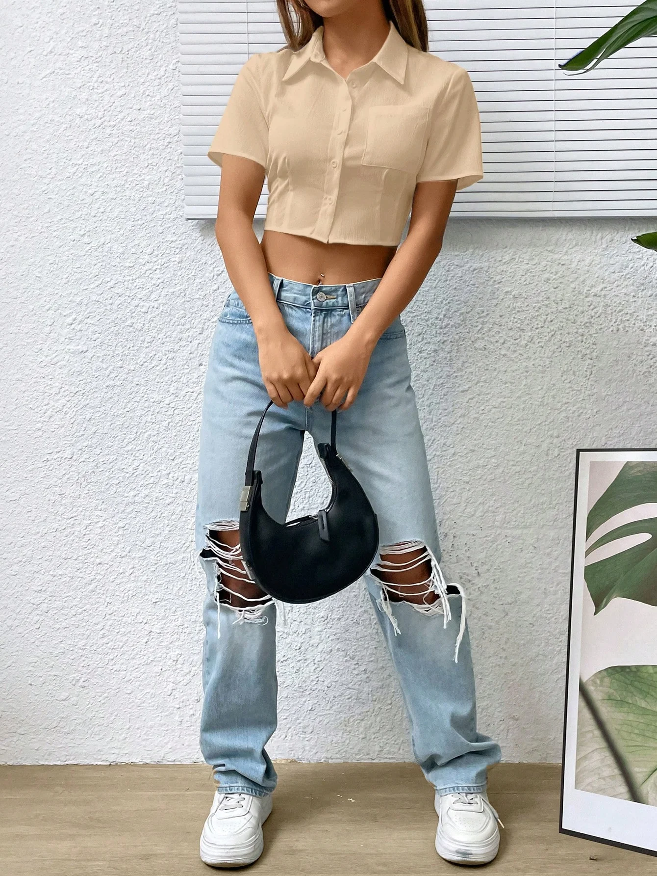 

Spring/Summer Women's Casual Short-Sleeved Shirt Full Texture Waist-Length A-Line Design for Comfortable Fashion