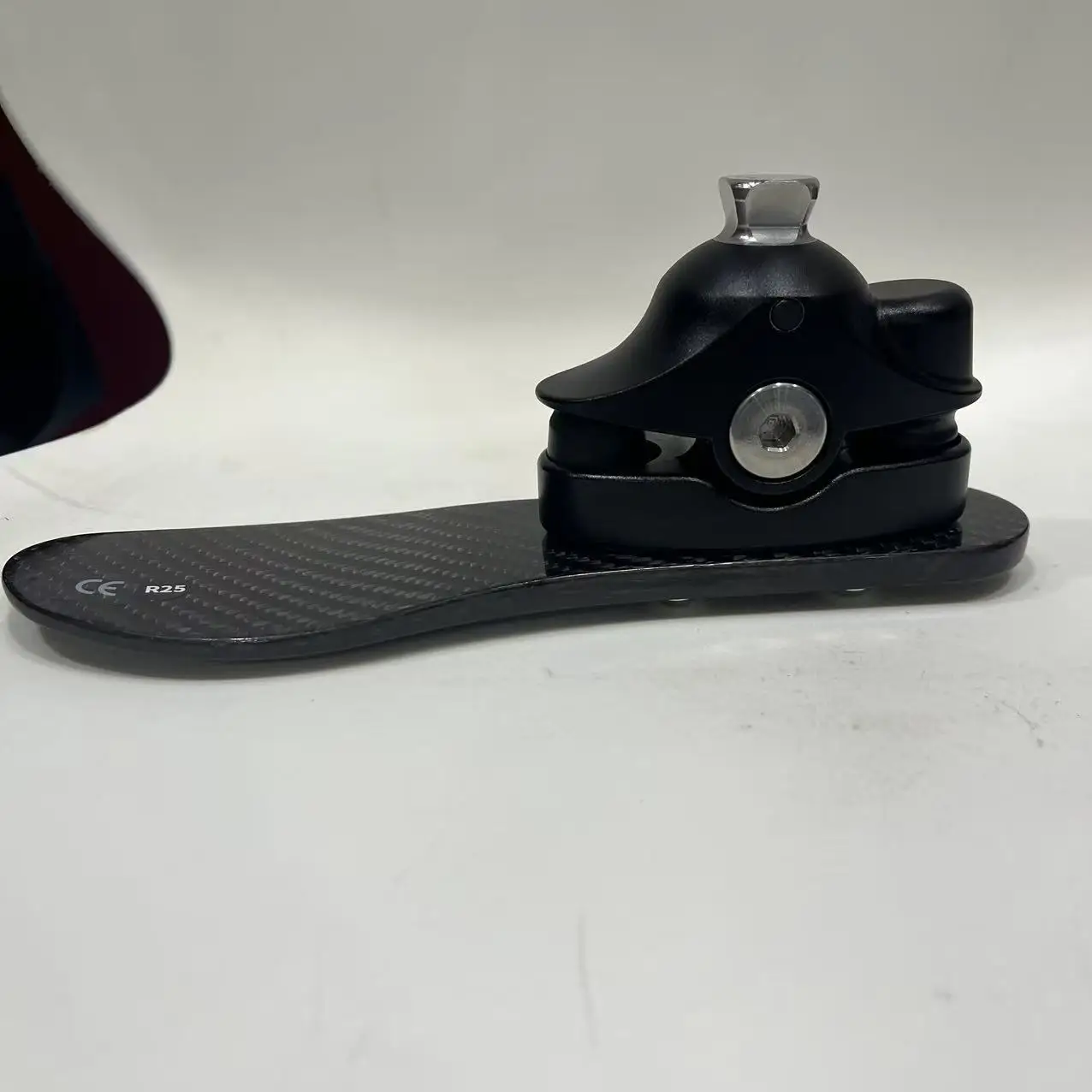 Multi-Directional Artificial Limbs Prosthetic Artificial Foot Prosthetic Carbon Fiber Foot Prosthetic Foot for Amputee