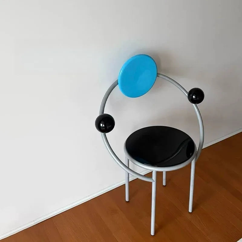 Metal Dining Chair Modern Reclining Relax Planet Chairs Elegant Aesthetic Decorative Armchair Nordic Minimalist Bedroom Chair