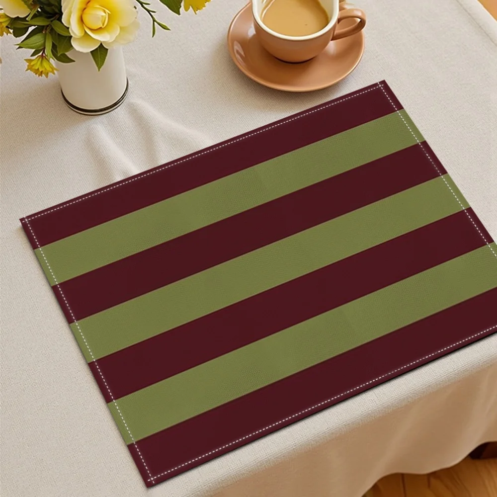 A Set of 4 American-Style Placemats Featuring an Alternating Green And Gray Striped Design Suitable for Various Kitchen Decor