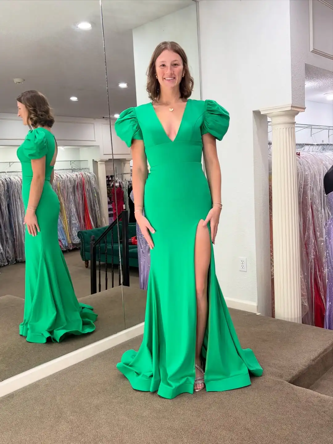 Customized Green Mermaid Evening Dresses Side Slit V Neck Puff Sleeves Prom Birthday Party Gowns