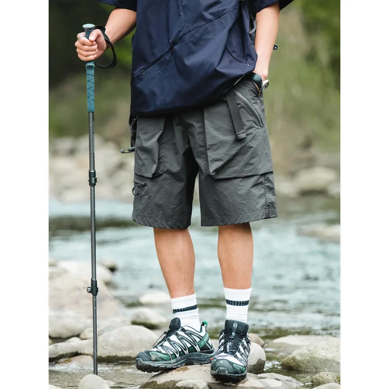 Summer zipper decorated large pocket cargo shorts loose outdoor functional pants