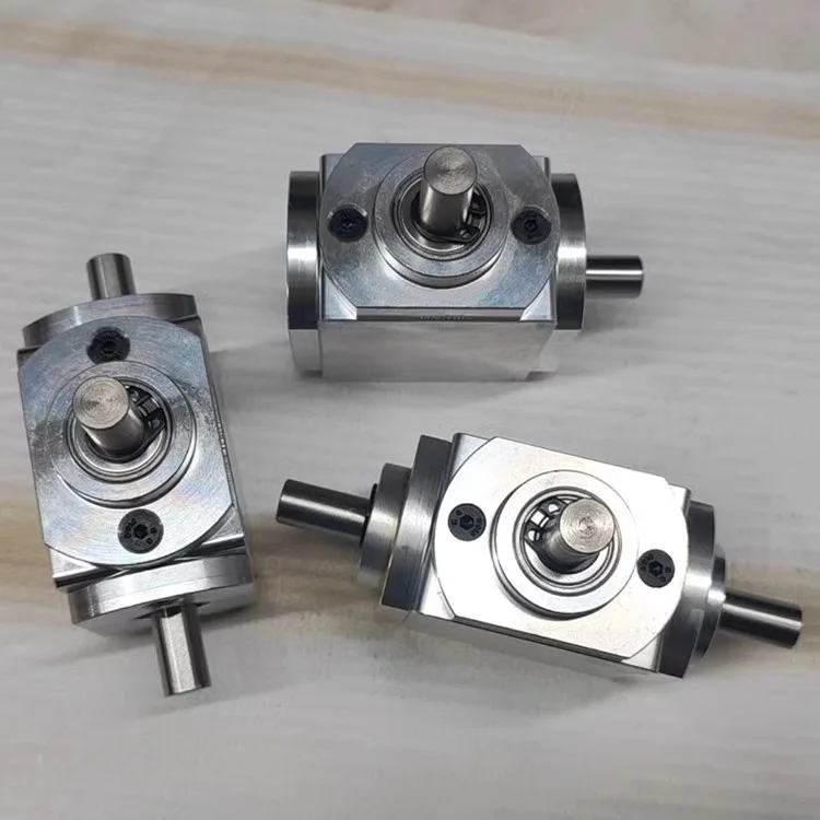 Small 1:1T type cross commutator shaft diameter 8 right-angle transmission transmission bevel tooth reduction gearbox rotation