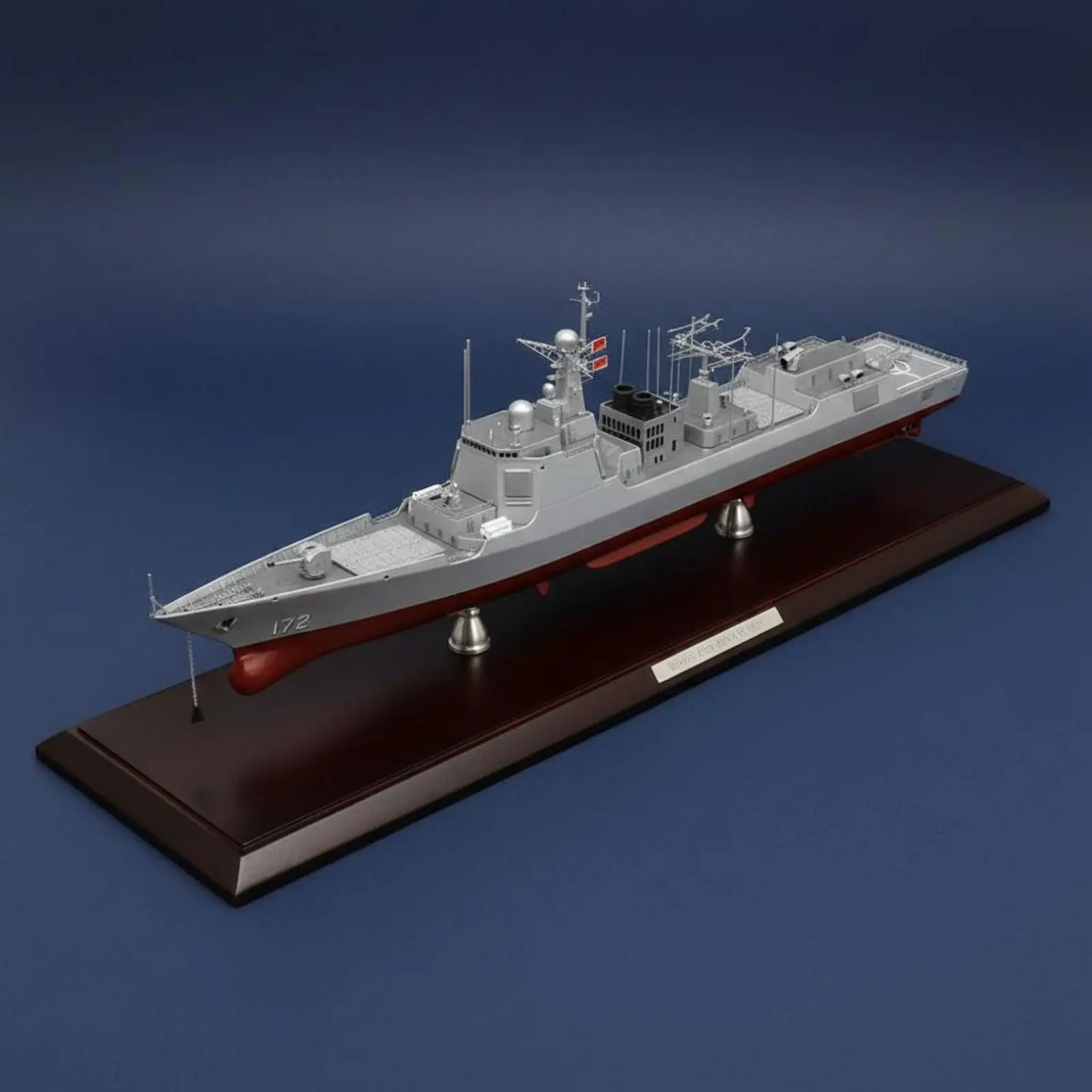 

Модель военного корабля Тип 052D, высокодетализированная, масштаб 1:350, декоративная модель военно-морского судна, с опциональным чехлом.