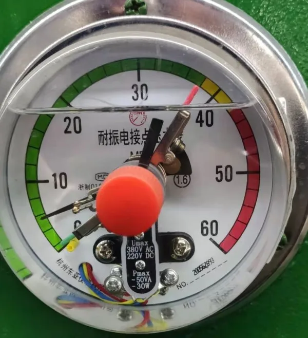 YNXC100ZT shock-proof shock-proof electric contact pressure gauge 40 60MPa Oil pressure gauge