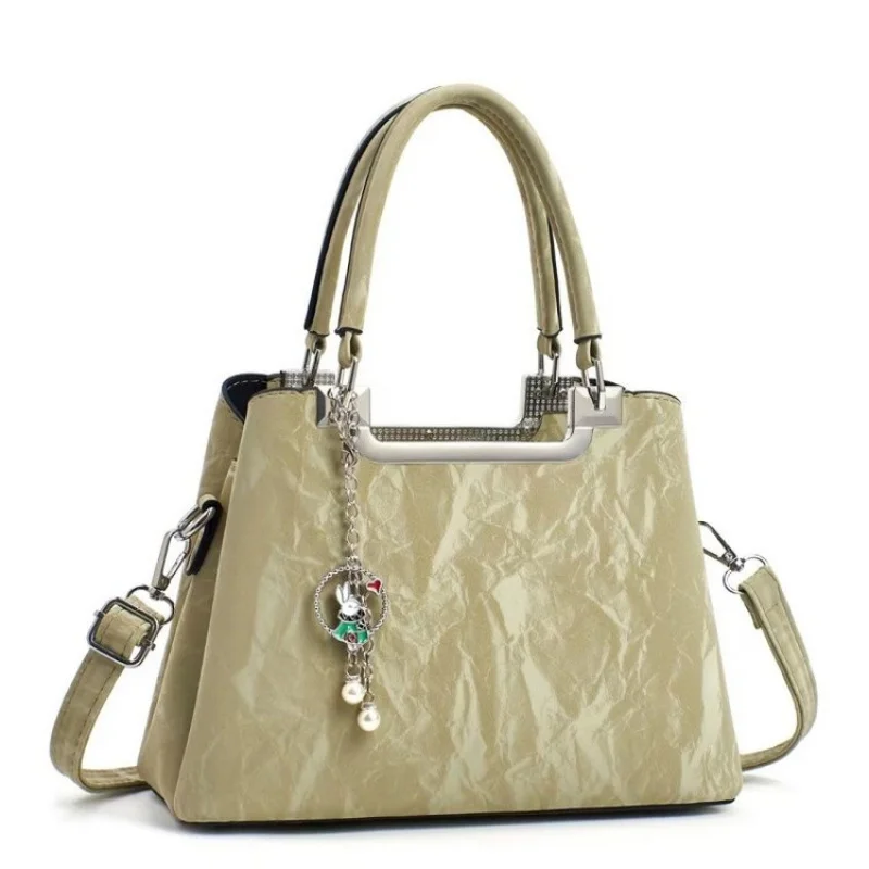 

Elegant Hobo Bag For Women With Slouchy Silhouette And Comfortable Shoulder Strap For Daily Use