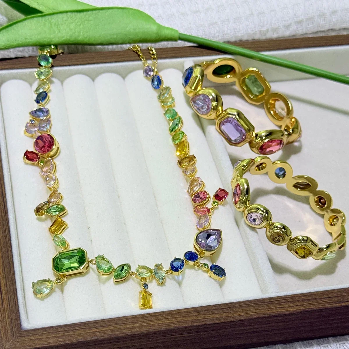 2026 Light Luxury High-quality Commemorative Jewelry Sets Charming Pink Flower Crystal Earrings Blue Gemstone Necklace for Women - view 5