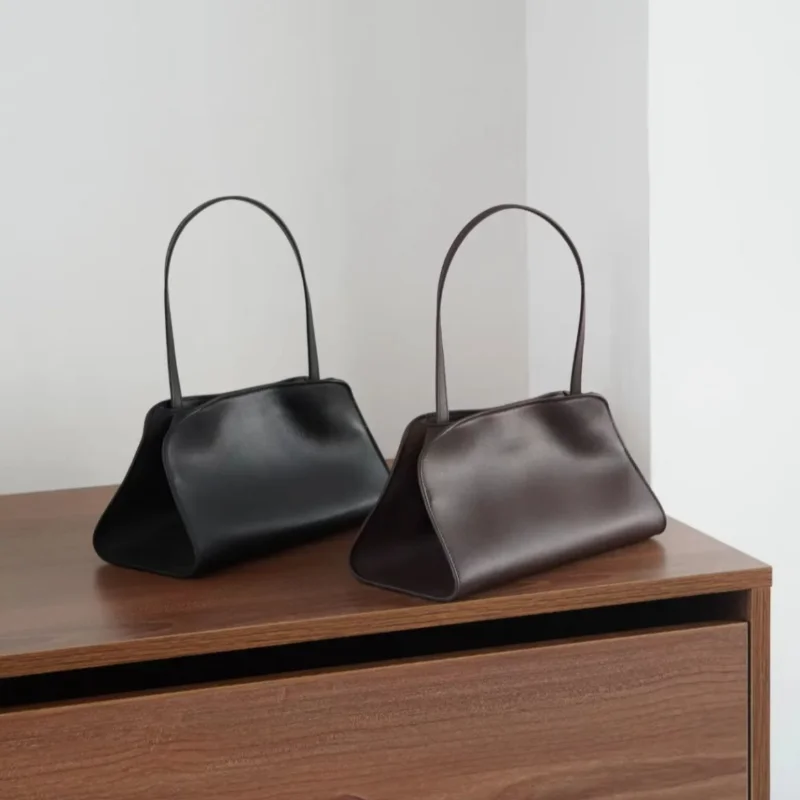 Brand's Classic Textured Genuine Leather Clutch Simple Elegant Magnetic Clasp Shoulder Bag Retro-style Soft Leather Underarm Bag