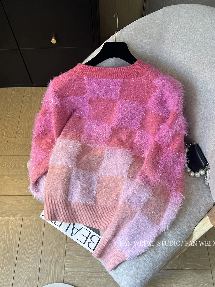 2024 Autumn Winter New Loose Knitwear Diamond Gradient Color Bright Silk Plaid V-neck Pink Sweater Women's Pullover Knitted Tops