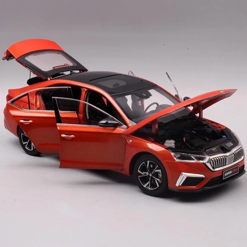 

1:18 SKODA Octavia PRO модель автомобиля из сплава, литой под давлением металлический игрушечный транспорт, модель автомобиля, коллекция высокой имитации, детский подарок, украшение