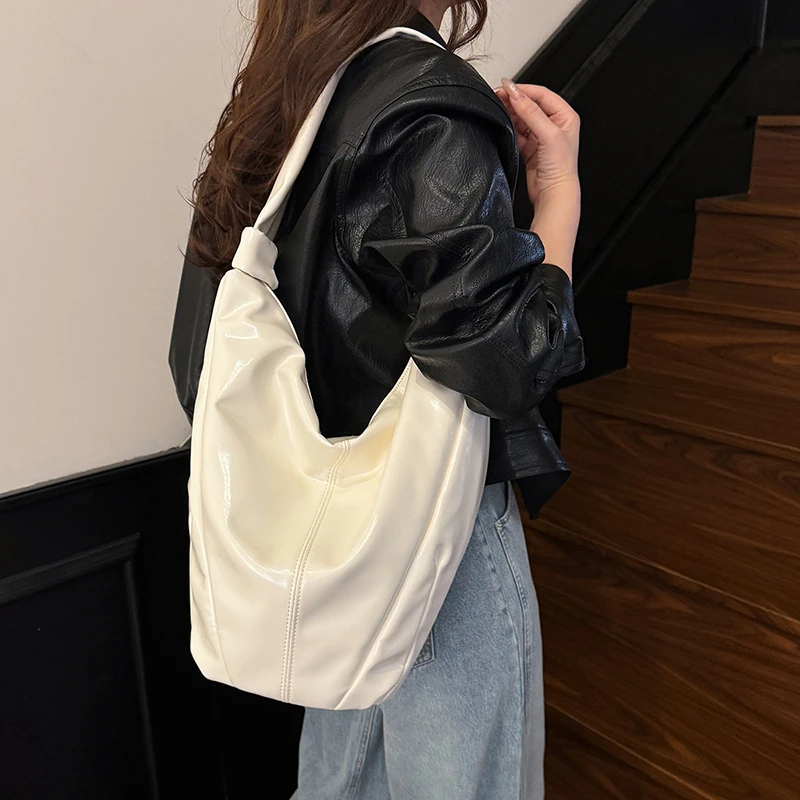 حقيبة يد نسائية كلاسيكية من الجلد الفاخر بتصميم كلاسيكي على الكتف حقيبة يد أنيقة لملابس يومية أنيقة