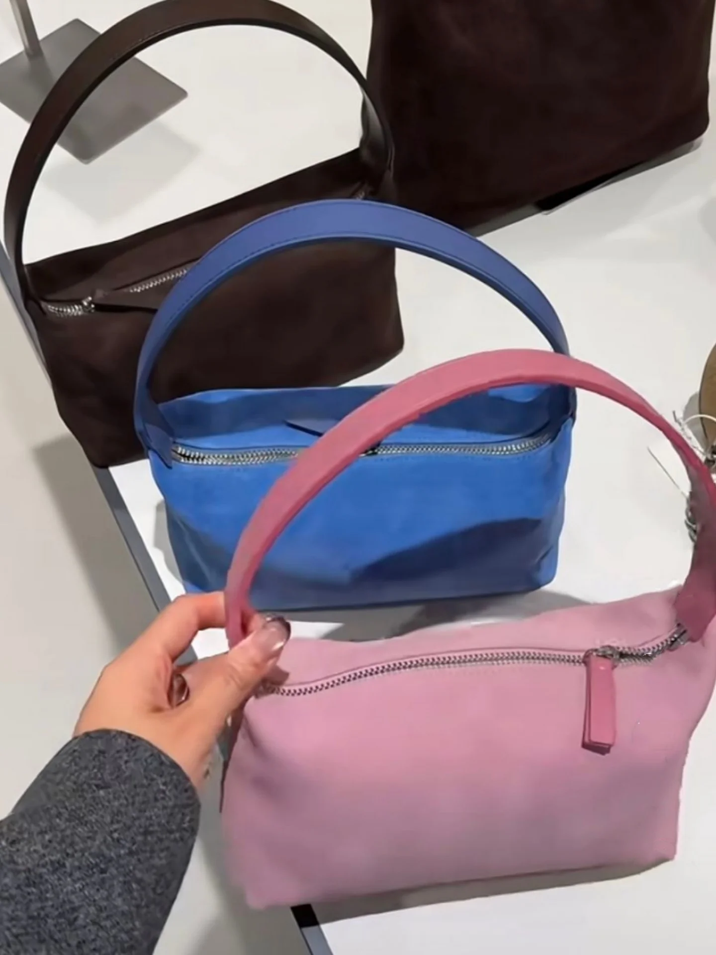 

Осенне-зимняя замшевая сумка-ланчбокс коричневого цвета, бархатная, высококачественная, розовая, ручная, наплечная сумка-подушка для женщин, повседневная, простая, элегантная