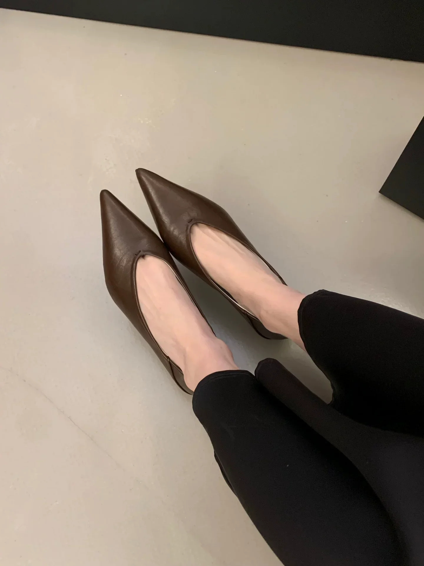 2026 Neue Marken-Damenpumps Elegante Dünne High Heels Modische Spitze Flache Slip-On Schuhe – Detail 20