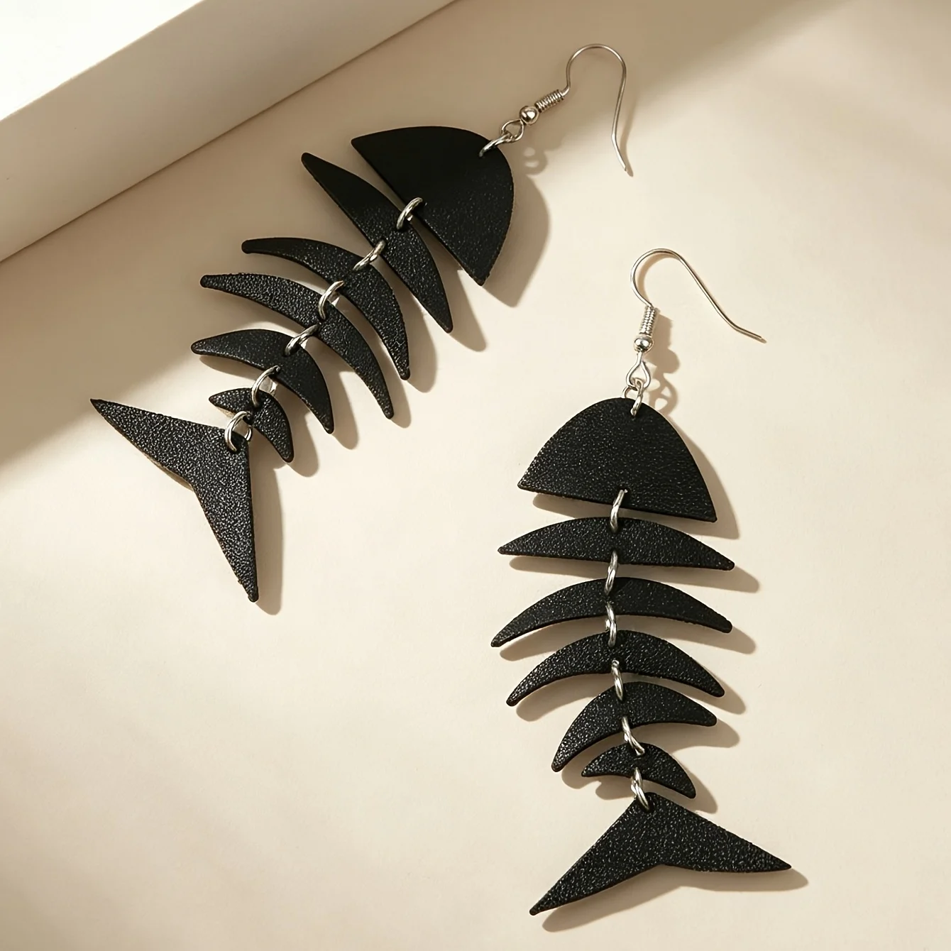 1 Pair Marliwoo PU Leather Fish Bone Shape Dangle Earrings Multi‑Layer Spliced Design Silvery Hook Women Party Drop Earrings