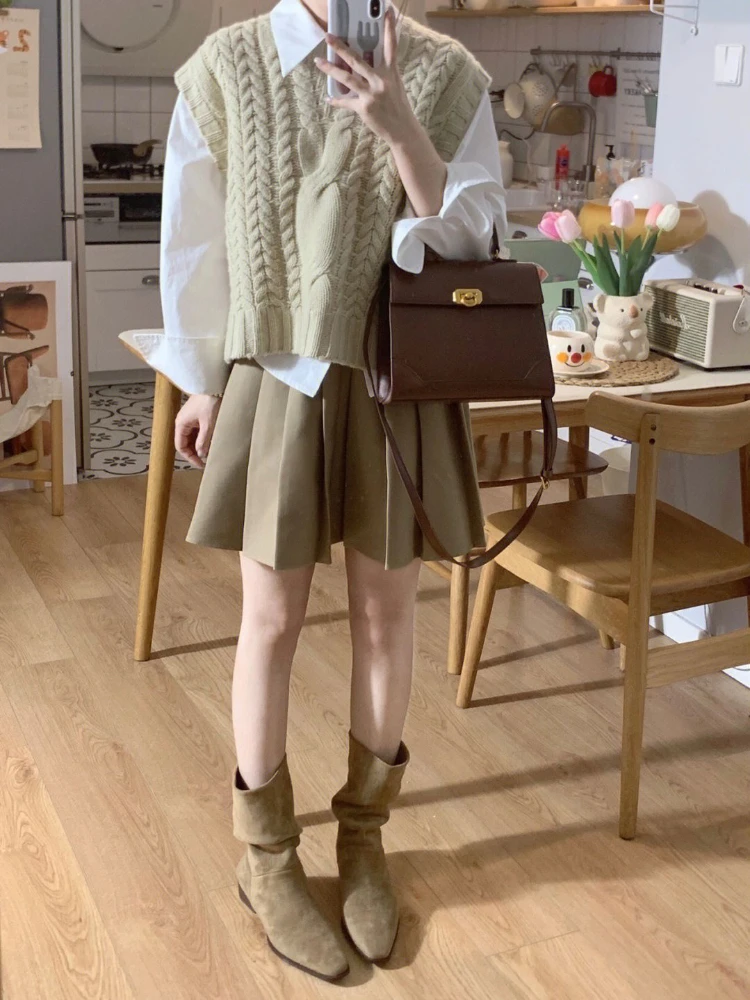 Vintage Sweater Vest Women Solid Chic Basic O-neck Autumn Trendy Schoolgirls Knitwear Hot Sale Sleeveless Cozy Fashion New