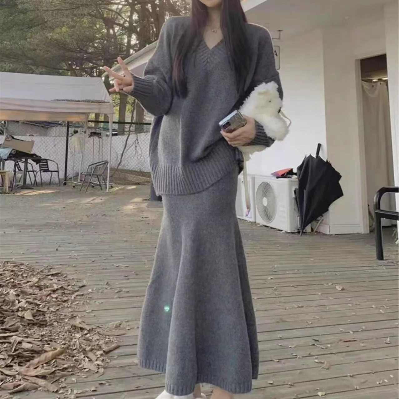 

Two Pieces Knitted Dress Sets Women Matching Sets Solid V Neck Pullover Ankle Length Bodycon Mermaid Skirt 2025 Autumn Winter