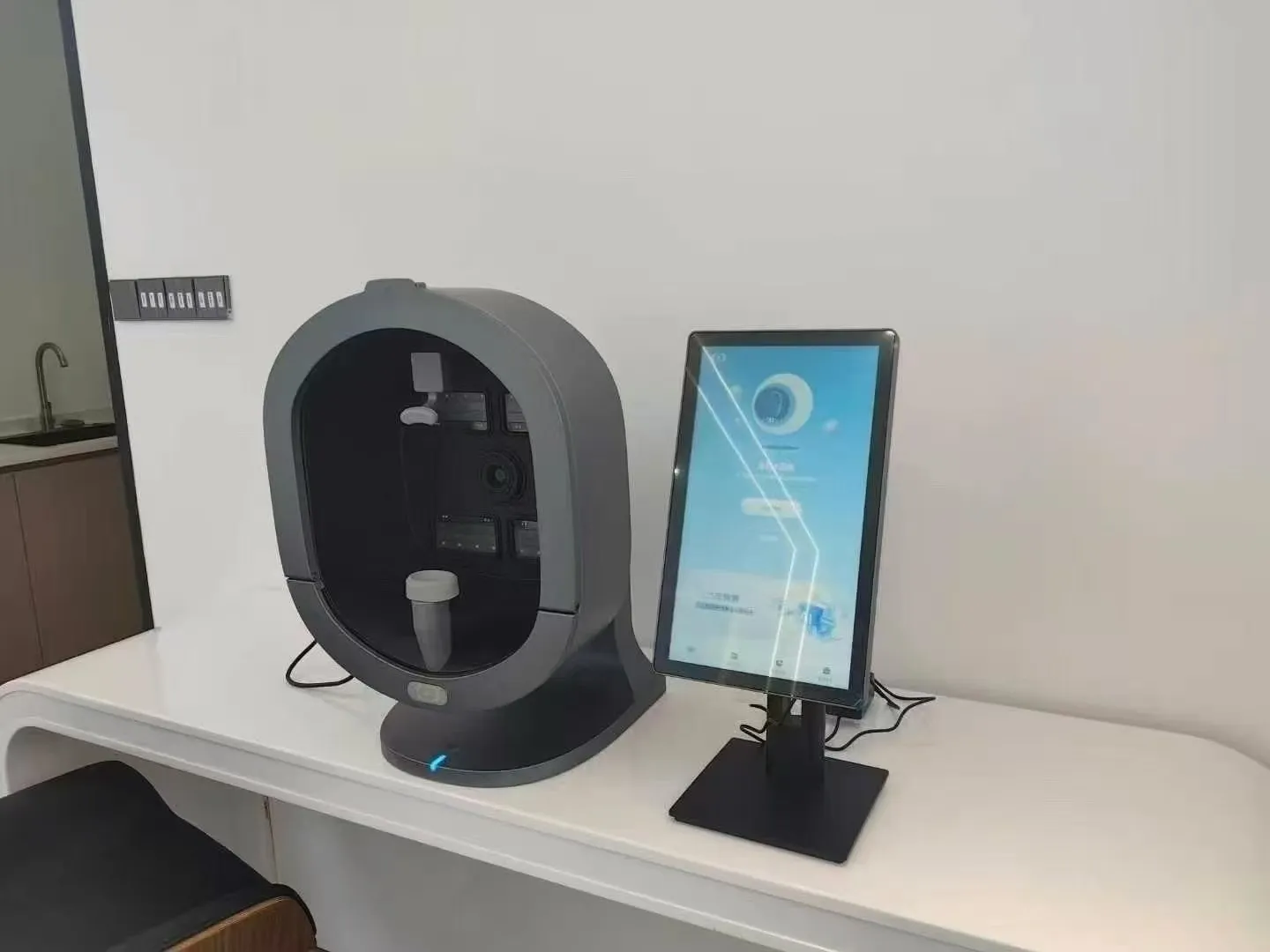 เครื่องสแกนผิว 3 มิติระดับมืออาชีพสําหรับการวิเคราะห์ใบหน้า เครื่องวินิจฉัย AI สําหรับคลินิกความงามและสปาความงาม