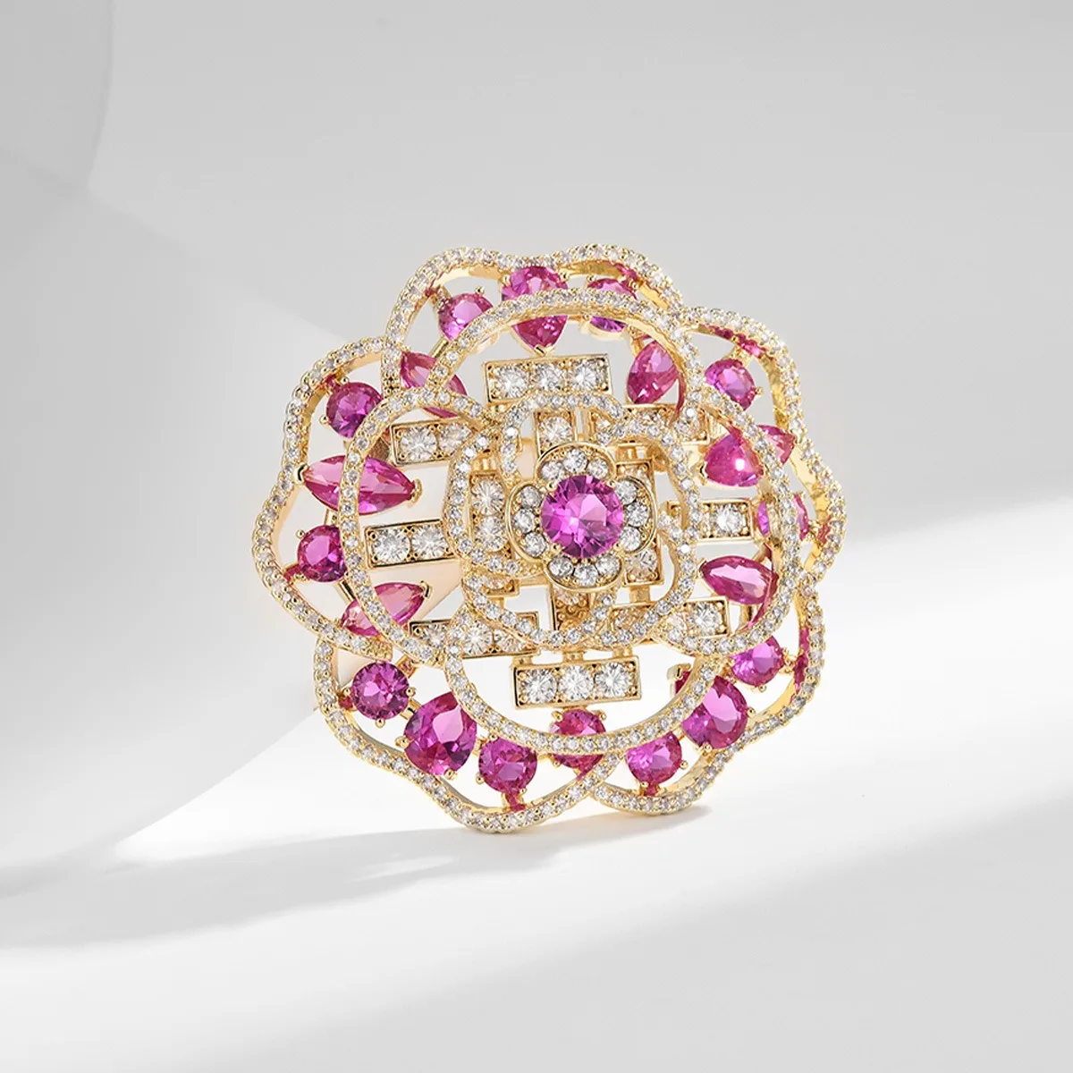 Light Luxury Micro-inlaid Zircon High-end Exquisite Flowers Brooches Fashionable Sunflower Lotus Daisy Rose