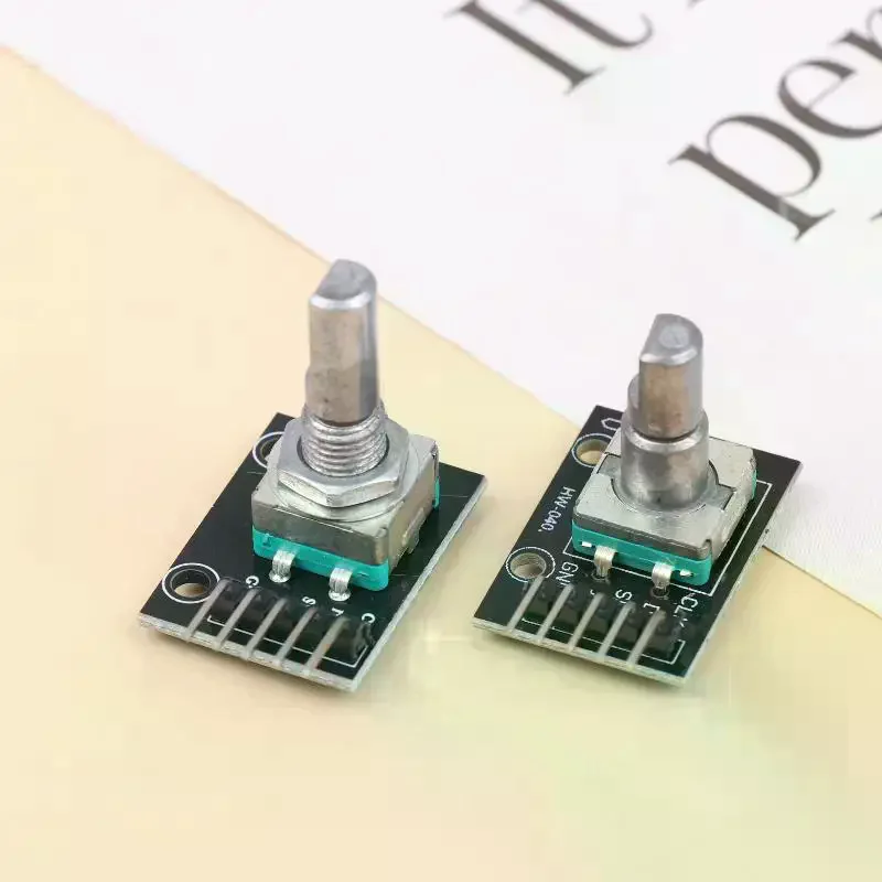 

High-Performance KY-040 Encoder Module, Rotary Dial with Knobs, Compatible with 15x16.5mm Arduino