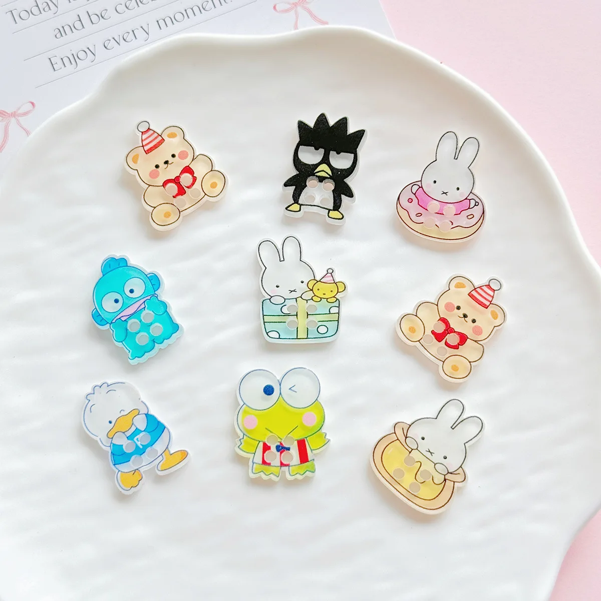 5 個ミニソアクリル漫画ボタンかわいい DIY ジュエリー冷蔵庫ステッカーキーホルダー穴靴フラットバック荷物材料卸売