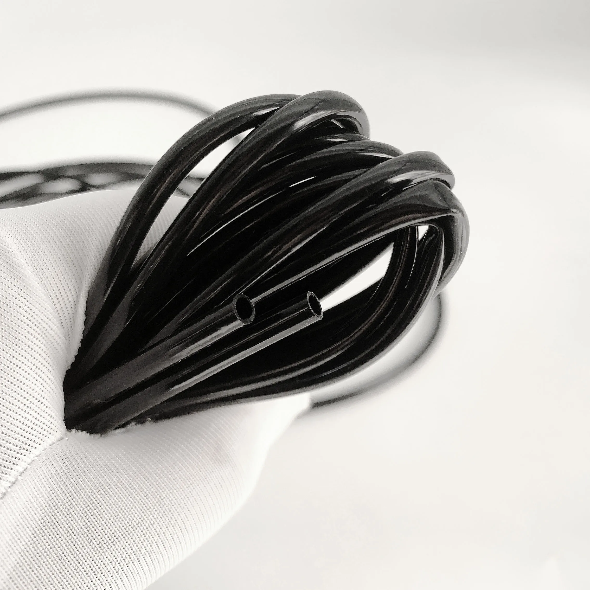 

ID 0,3 мм ~ 5 мм Черная пищевая силиконовая капиллярная трубка без запаха, коррозионностойкая трубка, высокое качество и безопасность для пищевого контактного шланга