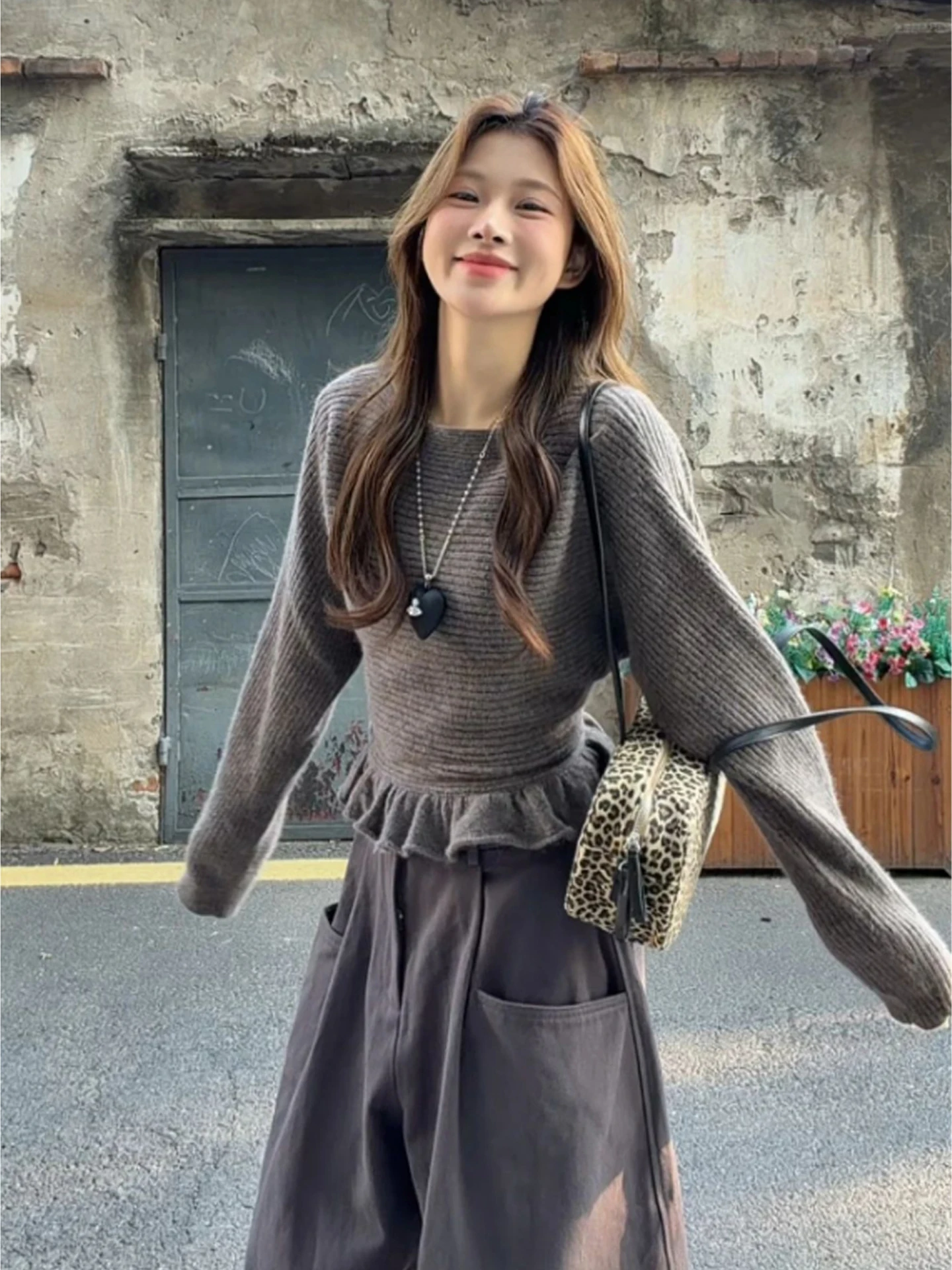 

Женский свитер с открытыми плечами, весенне-осенний, свободного кроя, с завышенной талией, повседневный вязаный топ, модный женский стиль