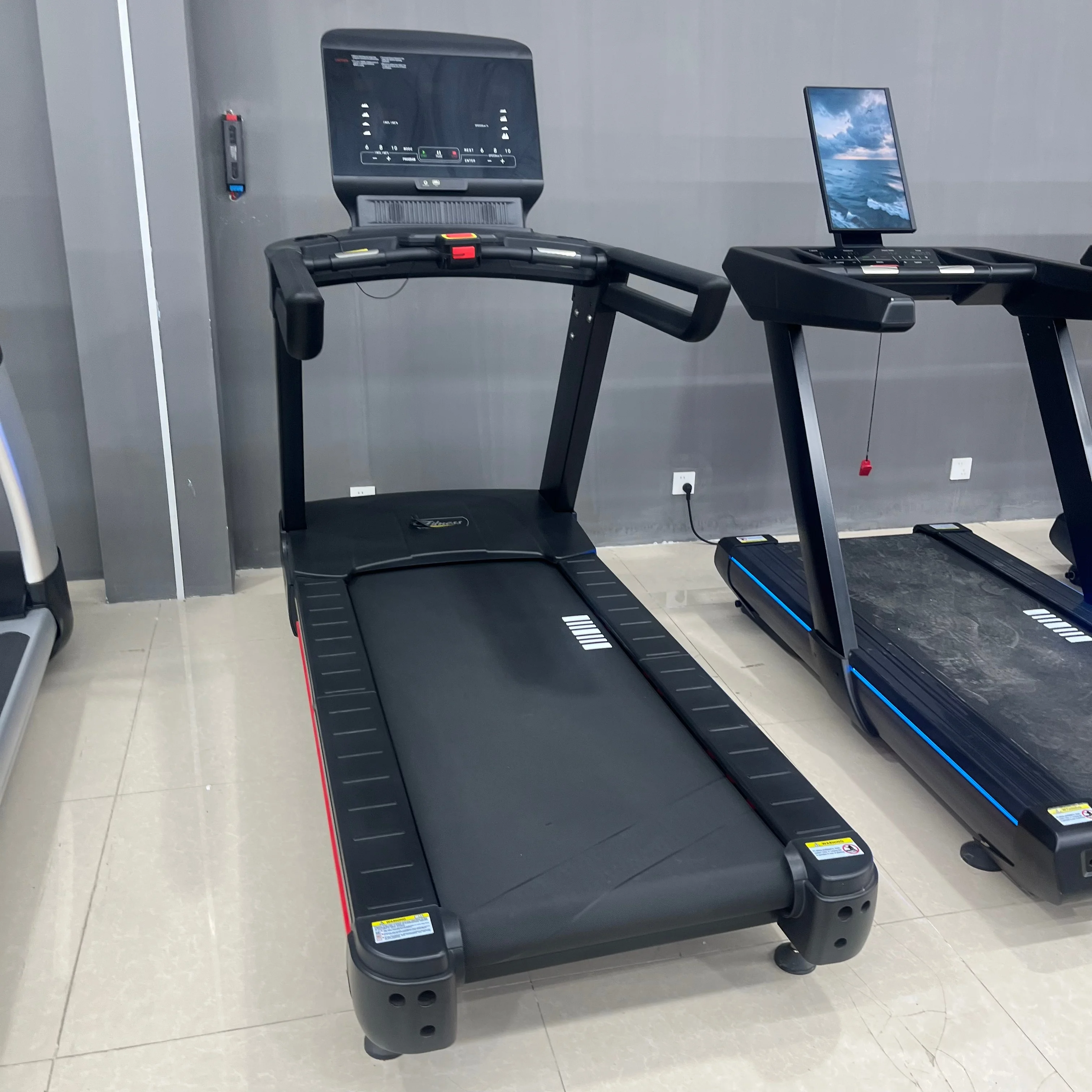 Factory Direct Commercial Cardio Gym Fitness Running Machine  Calories Tracking Commercial Electric Motorized Treadmill