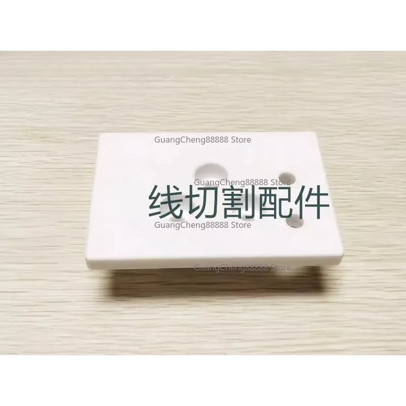 1PC M301 Upper Isolator Plate X053C162H01 Ceramic Insulating Board 100x68x33mm For DWC-Series EDM Wire Cutting Machine