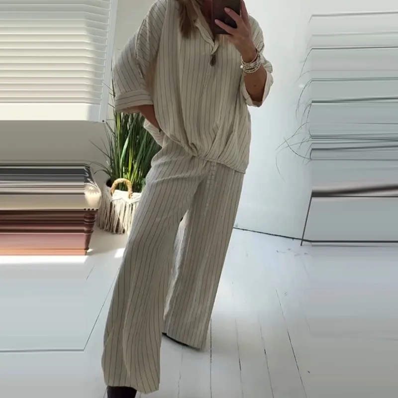 

Temperament Commuting Women's Suit 2025 Autumn New Fashion Striped Printed Lapel Pullover Top Comfort Casual Loose Trousers Set