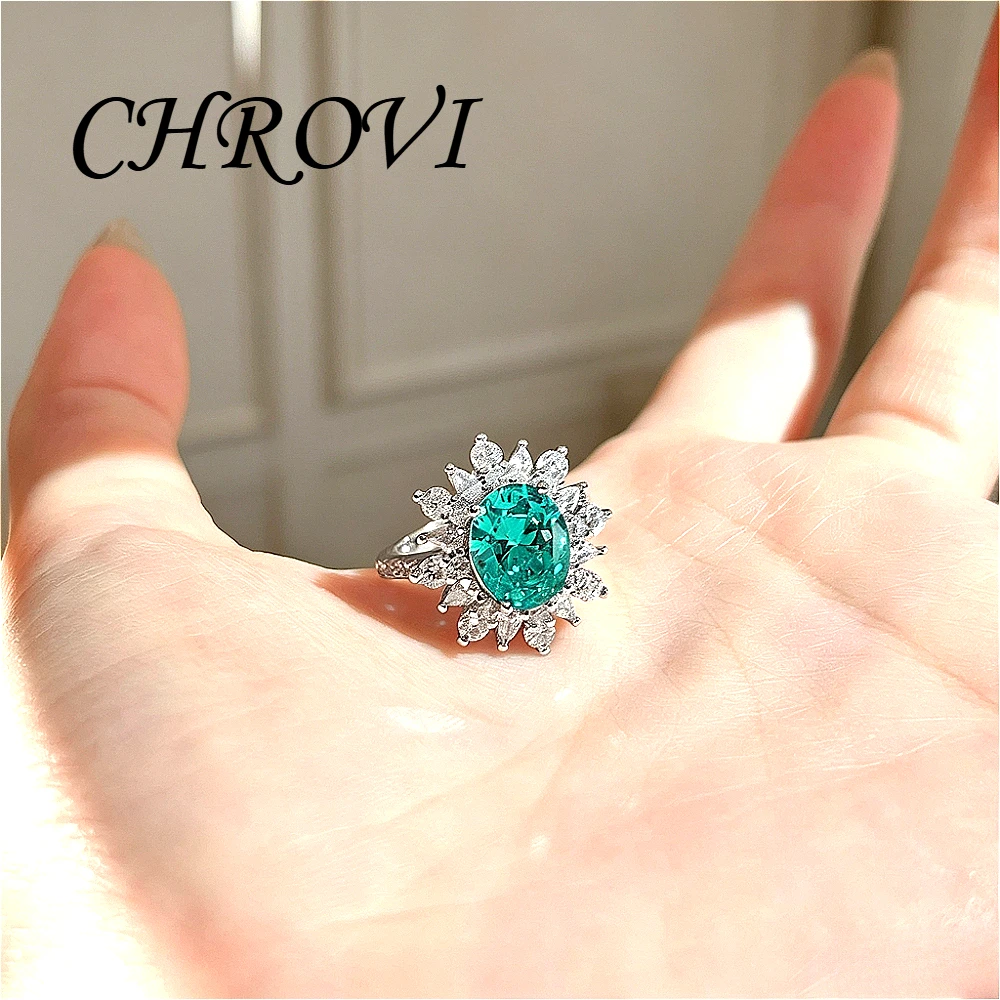 Luxurious Cluster-Set 925 Sterling Silver Oval Ring Featuring vintage Pigeon Egg-Shaped High-Carat Diamonds for a Lady's Ring