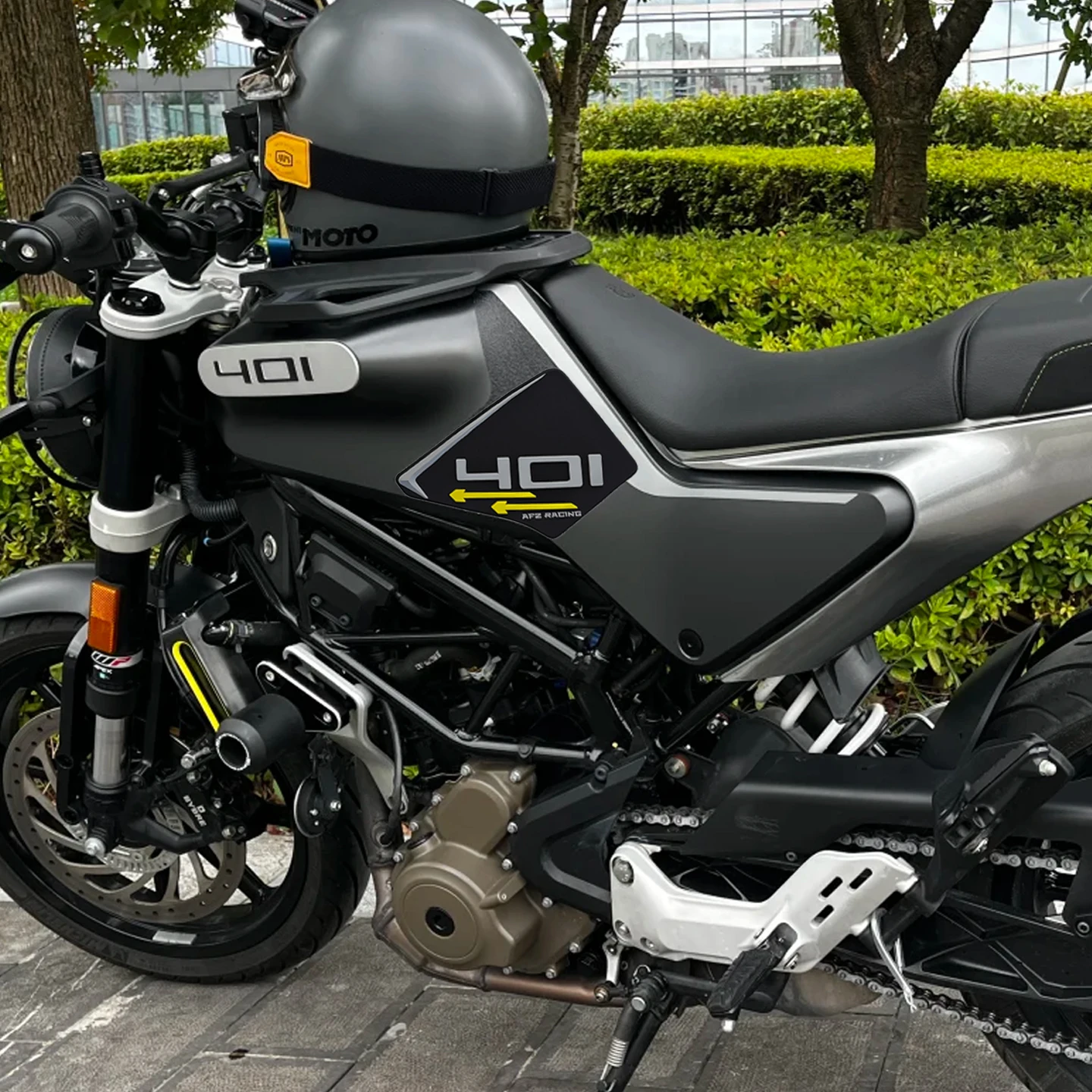 Suitable for Husqvarna 401 Svartpilen401 Vitpilen401 Motorcycle Stickers Rubber Tank Anti-Slip Pad Side Stickers Protective Pads