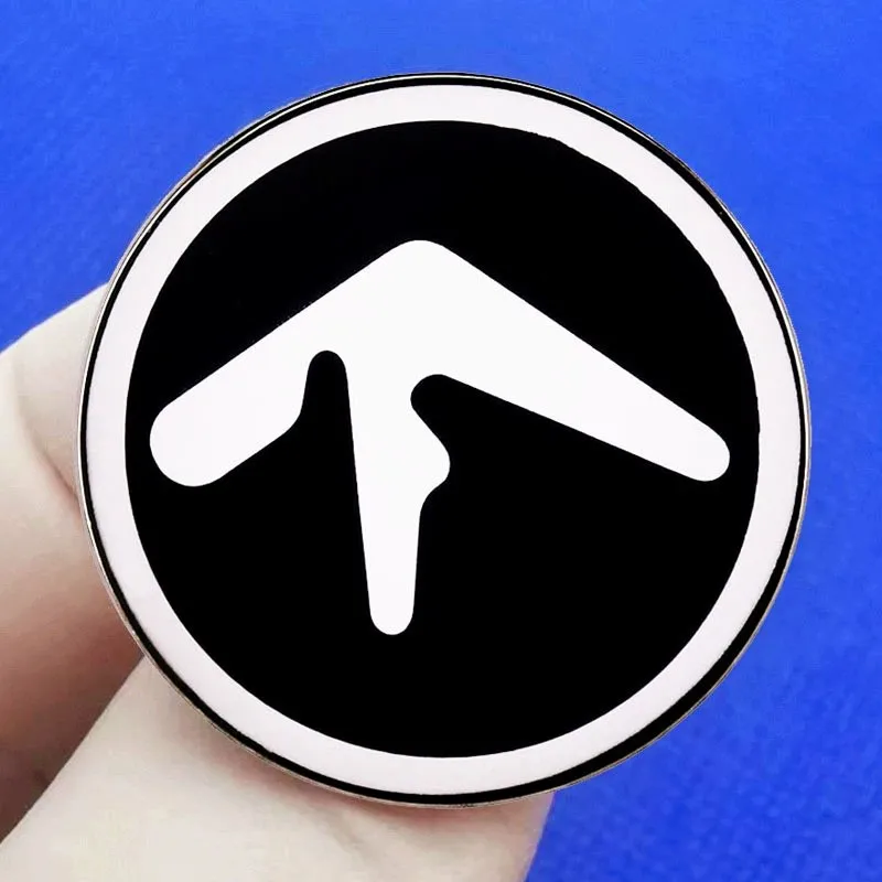 

Richard James Music Band Badge Aphex Twin Logo Black And White Pin Rock Band Brooch Accessory Gifts