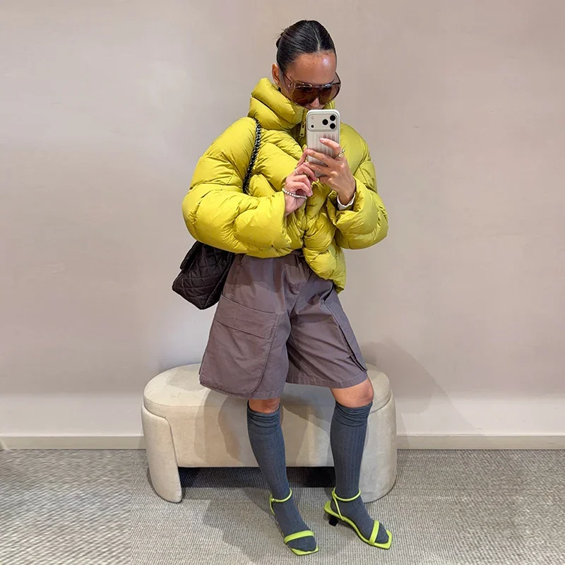 Kurzer Puffer-Wintermantel für Damen, Hochkragen, Gefütterte Jacke, Übergroße Puffige Reißverschlussjacke, Dick, Warm, Lässige Streetwear für Damen – Detail 8