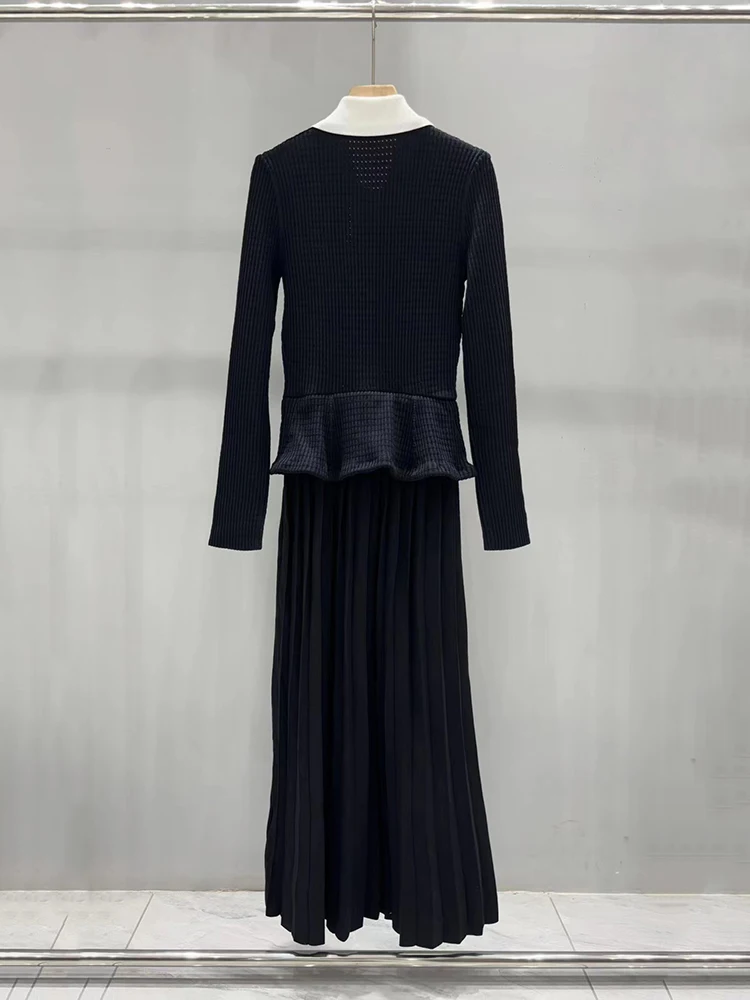 Stylish and chic color-blocked lapel pleated dress, new autumn 2026 style, black faux two-piece knit long dress.