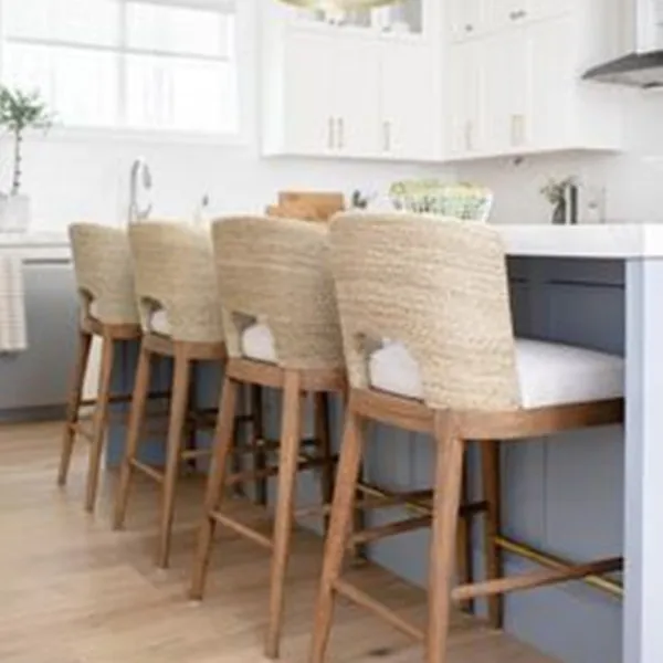 

Modern High Quality Solid Wood Frame High Bar Stool with Curved Backrest for Dining Chair