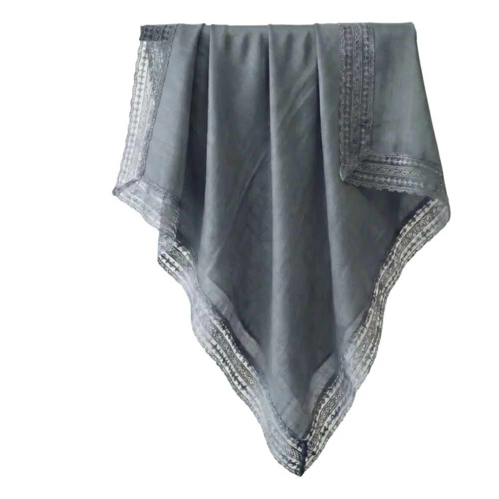 Luxury Solid Color Square Silk Scarf Lace Polyester Bandana Scarf Oversides Neckerchief Scarf Hijab Scarf Beach