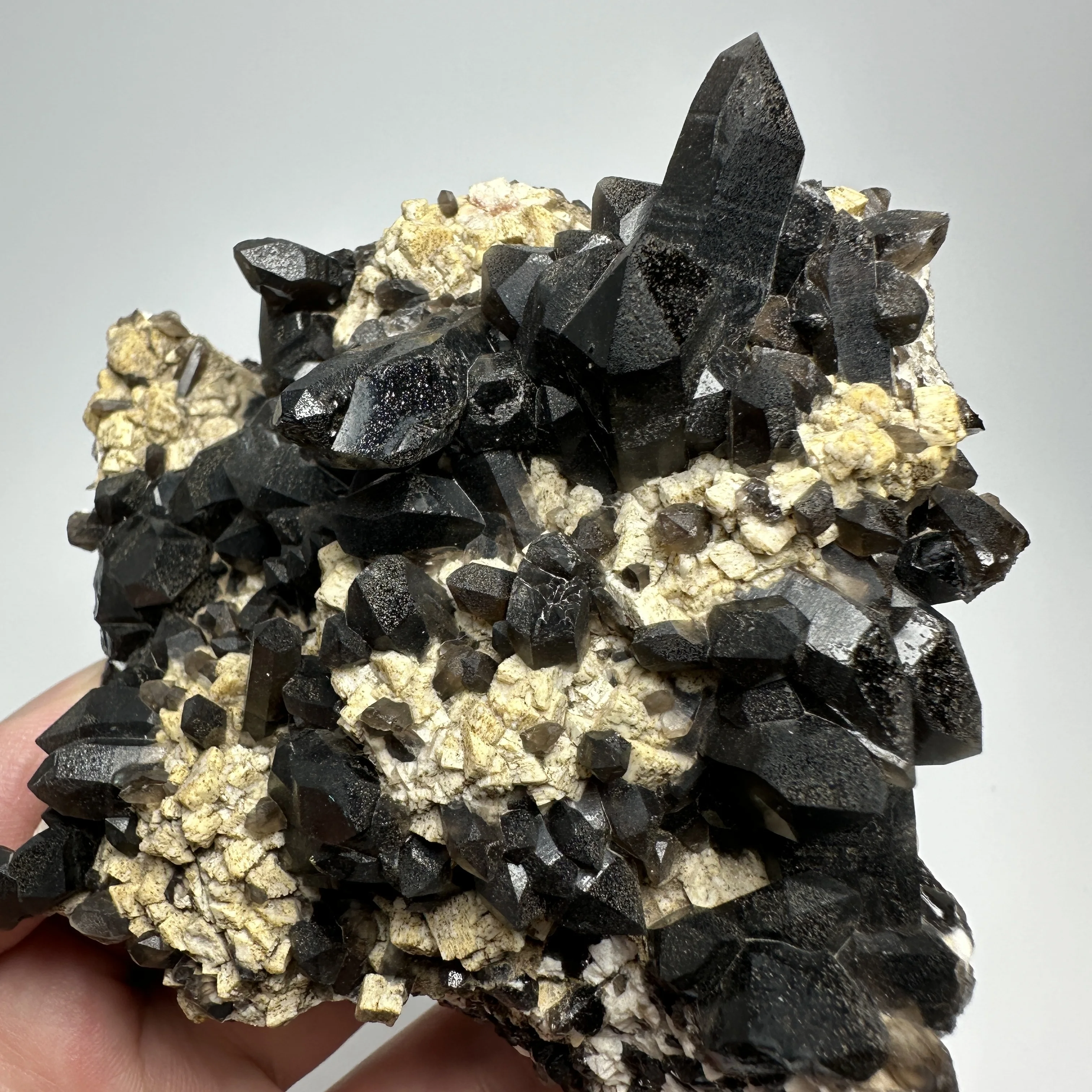 

100% Natural Epidote Feldspar Quartz Ore Specimen Black Crystal Cluster Garden Decor Healing Stone Home decoration