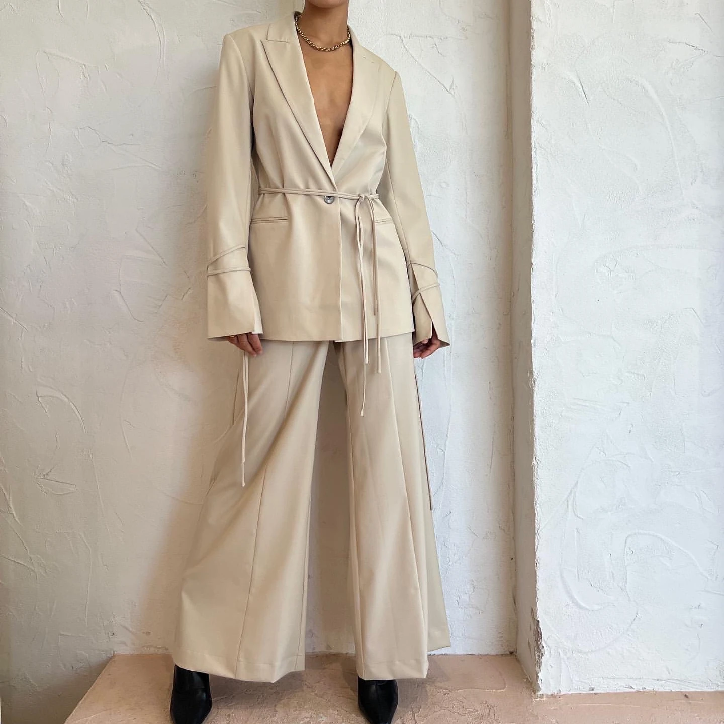 2023 New women Set Notched Collar Thin Belt Temperament Loose Suit Jacket + wide Leg Suit Pants