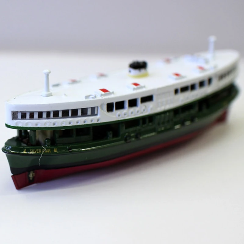 

1/300 Silver Star Victoria Harbour Cruise Ship Model9.4 Cm Exquisitely Crafted Ships Static Model Ship Toy Ornament