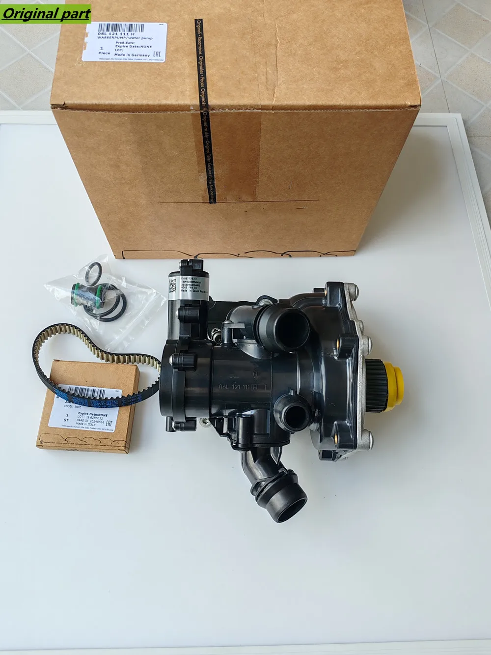 

Made In Germany Genuine OEM Water Pump Housing Assy 06L121111J 06L121111H For Audi A4 A5 A6 A7 VW Beetle Golf Jetta 1.8L 2.0L